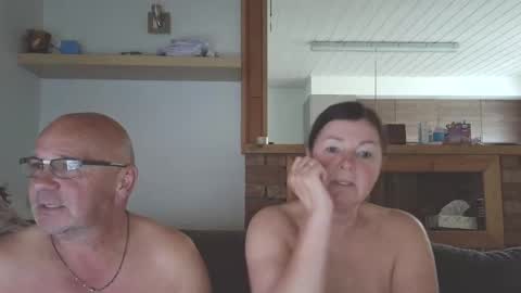 sanroom online show from 10/03/25, 02:58