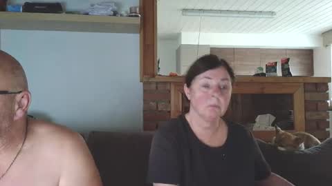 sanroom online show from 10/22/25, 01:33