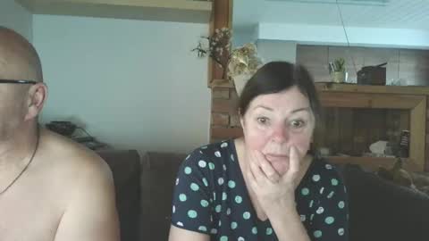 sanroom online show from 12/15/25, 02:10