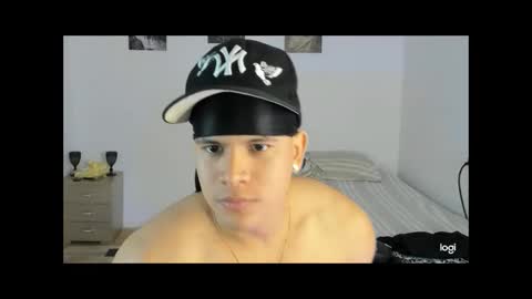 Snapshot of sant_wahlberg chatting on 05/01/26, 11:09 Sant online show from 05/01/26, 11:09