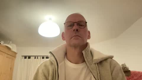 Snapshot of santaclausonice chatting on 11/20/25, 10:31 santaclausonice online show from 11/20/25, 10:31