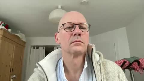 Snapshot of santaclausonice chatting on 12/15/25, 12:09 santaclausonice online show from 12/15/25, 12:09