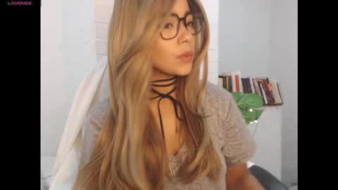 Snapshot of santal_oli chatting on 12/01/25, 03:11 secret online show from 12/01/25, 03:11