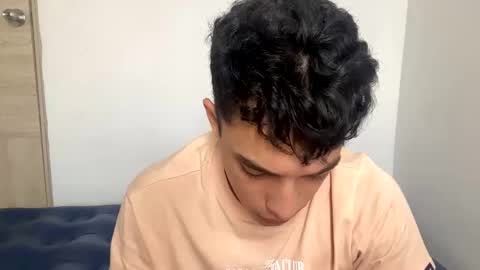 Snapshot of santi36rt chatting on 04/15/26, 08:53 santi36rt online show from 04/15/26, 08:53