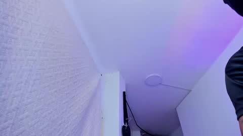 Snapshot of santi__ferrer chatting on 09/28/25, 01:11 Santi Ferrer online show from 09/28/25, 01:11