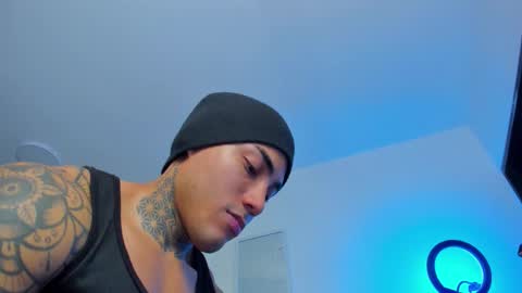 Snapshot of santi__ferrer chatting on 11/20/25, 02:12 Santi Ferrer online show from 11/20/25, 02:12