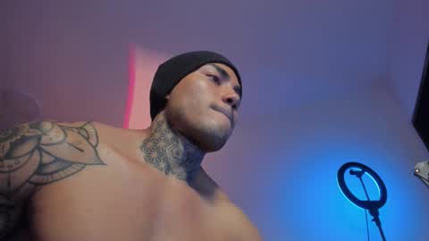 Snapshot of santi__ferrer chatting on 12/14/25, 01:33 Santi Ferrer online show from 12/14/25, 01:33