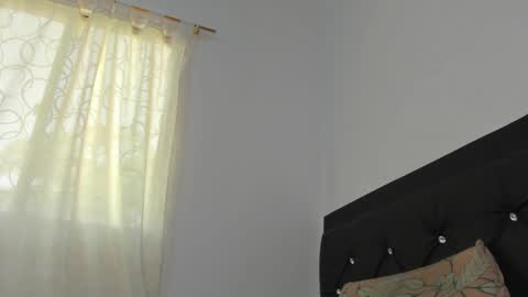 Santibrown online show from 10/02/25, 05:42