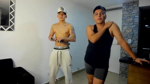 Snapshot of santi_henao chatting on 12/01/24, 11:36 Santiago Henao online show from 12/01/24, 11:36