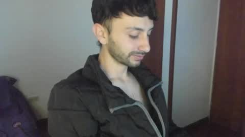 Snapshot of santi_mateo chatting on 03/12/25, 04:24 Santi online show from 03/12/25, 04:24