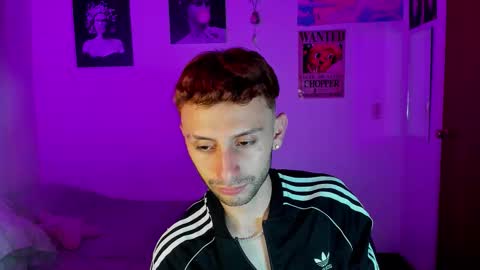 Snapshot of santi_mateo chatting on 09/14/25, 05:06 Santi online show from 09/14/25, 05:06