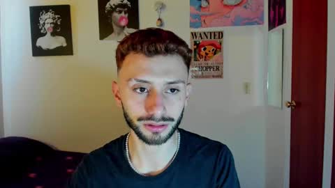 Snapshot of santi_mateo chatting on 10/03/25, 03:20 Santi online show from 10/03/25, 03:20