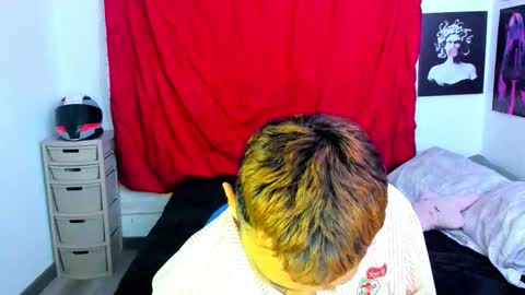 Snapshot of santi_mateo chatting on 01/12/26, 02:50 Santi online show from 01/12/26, 02:50