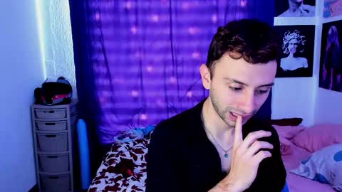 Snapshot of santi_mateo chatting on 02/08/26, 02:53 Santi online show from 02/08/26, 02:53