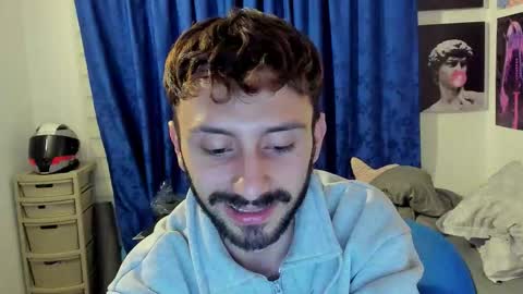 Snapshot of santi_mateo chatting on 03/24/26, 11:43 Santi online show from 03/24/26, 11:43