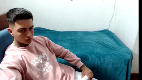 santi_ss online show from 09/15/25, 11:27