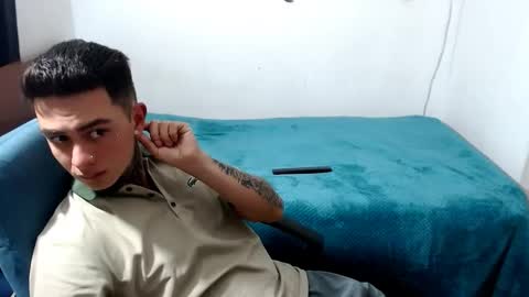 santi_ss online show from 10/04/25, 02:20