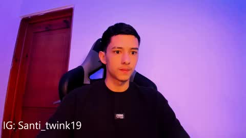 santi_twink19 online show from 02/12/25, 11:51