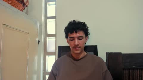 santi_twink19 online show from 10/15/25, 07:25