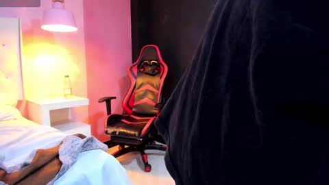 SantiAbader online show from 11/07/25, 06:19