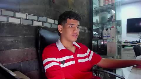 santi online show from 11/07/25, 10:32