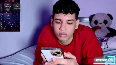 Snapshot of santiago_foxx chatting on 04/21/26, 12:12 santi online show from 04/21/26, 12:12