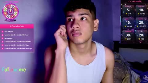 Snapshot of santiago_foxx chatting on 05/23/26, 03:27 santi online show from 05/23/26, 03:27