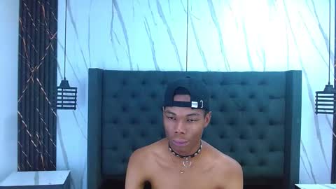 Santiiiiii  online show from 02/18/26, 10:06