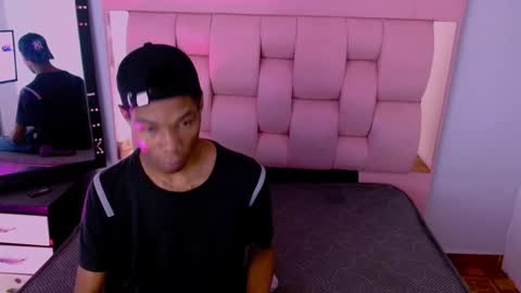 Santiiiiii  online show from 03/01/26, 01:57