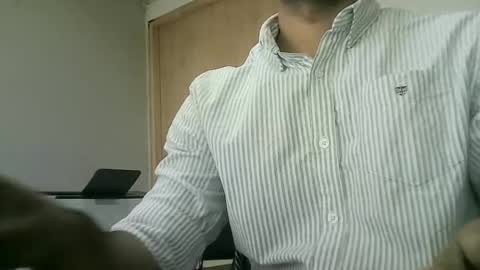 Snapshot of santiagooficial18 chatting on 01/07/25, 06:03 Santiago online show from 01/07/25, 06:03