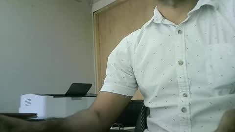 Snapshot of santiagooficial18 chatting on 01/09/25, 05:54 Santiago online show from 01/09/25, 05:54