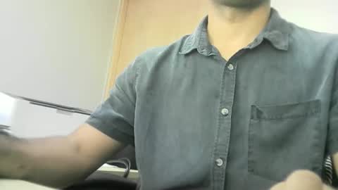Snapshot of santiagooficial18 chatting on 01/14/25, 08:15 Santiago online show from 01/14/25, 08:15