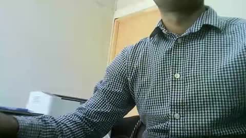 Snapshot of santiagooficial18 chatting on 01/27/25, 02:35 Santiago online show from 01/27/25, 02:35