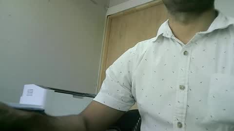 Snapshot of santiagooficial18 chatting on 01/28/25, 05:56 Santiago online show from 01/28/25, 05:56