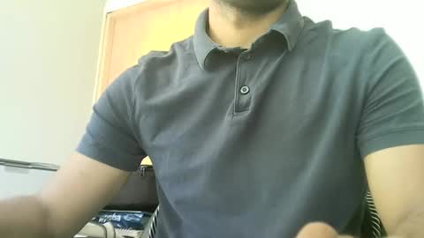 Snapshot of santiagooficial18 chatting on 02/21/25, 01:11 Santiago online show from 02/21/25, 01:11