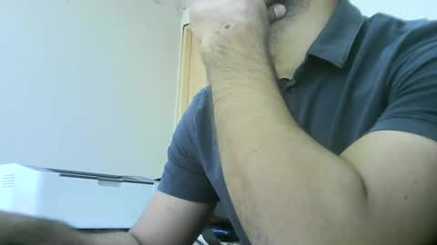 Snapshot of santiagooficial18 chatting on 02/28/25, 03:26 Santiago online show from 02/28/25, 03:26