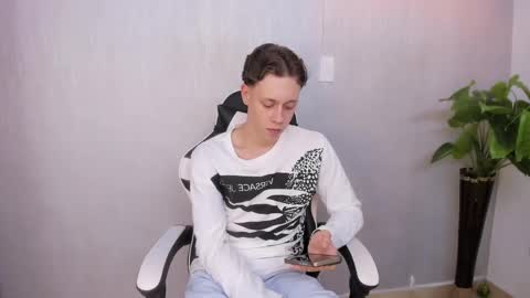 Julius Novachrono  online show from 09/09/25, 07:13