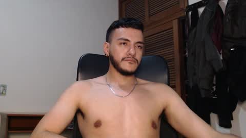 santiexxx online show from 10/17/25, 05:21