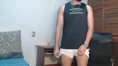 Snapshot of santiexxx chatting on 06/20/26, 02:36 santiexxx online show from 06/20/26, 02:36
