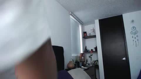 Santii online show from 12/10/24, 12:17