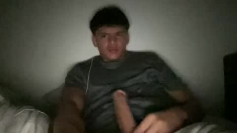 Snapshot of santostreamrcash chatting on 11/16/25, 06:41 santostreamrcash online show from 11/16/25, 06:41