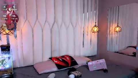 Snapshot of santsara chatting on 06/12/26, 11:53 SANTSARA online show from 06/12/26, 11:53