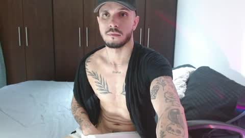 Snapshot of santti_torres chatting on 05/21/26, 03:57 Santy Torres online show from 05/21/26, 03:57