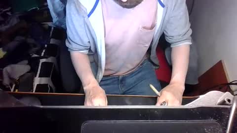 santuronvargas online show from 11/30/25, 07:56