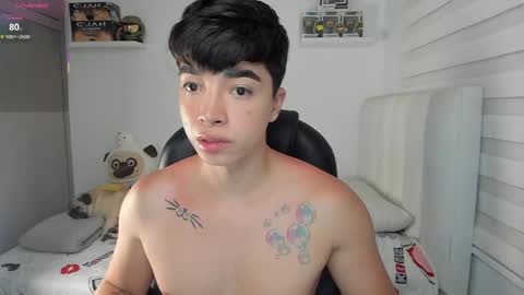 Snapshot of santy7u7 chatting on 04/28/26, 01:49 Mr. Santiago online show from 04/28/26, 01:49