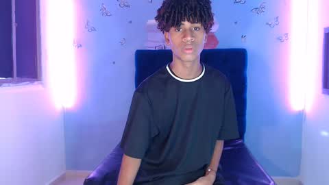 Snapshot of santy_bigcock chatting on 12/14/24, 01:16 santiago online show from 12/14/24, 01:16