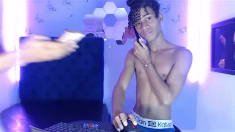 Snapshot of santy_bigcock chatting on 12/20/24, 02:16 santiago online show from 12/20/24, 02:16