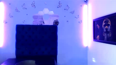 Snapshot of santy_bigcock chatting on 12/26/24, 01:32 santiago online show from 12/26/24, 01:32