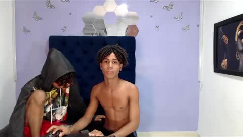 Snapshot of santy_bigcock chatting on 12/27/24, 05:26 santiago online show from 12/27/24, 05:26