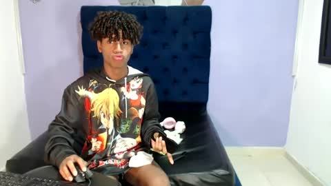 Snapshot of santy_bigcock chatting on 01/03/25, 01:03 santiago online show from 01/03/25, 01:03